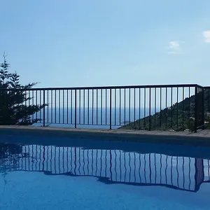 Aurelia Apartment