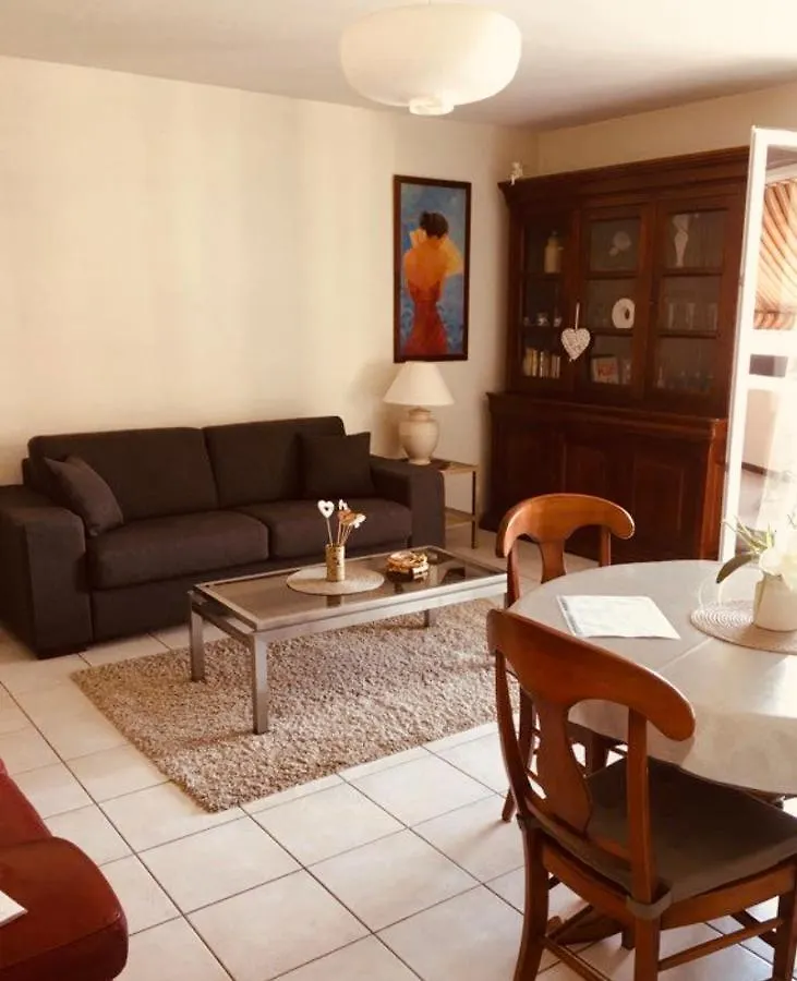 Apartment Residence Les Ibis Location Entre Mer Et Montagne Toulon France