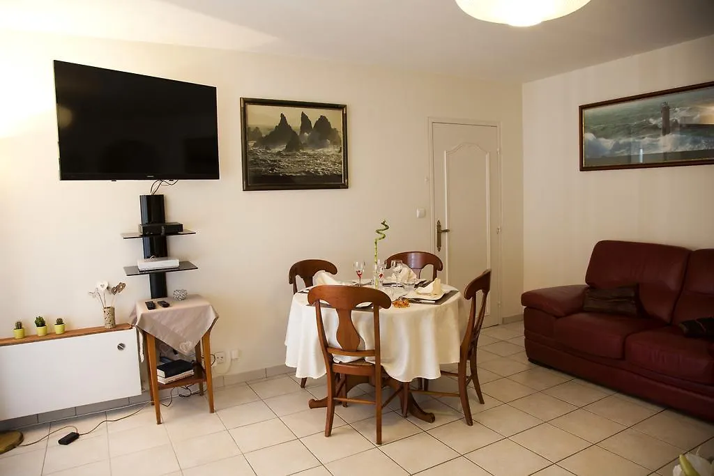 Residence Les Ibis Location Entre Mer Et Montagne Toulon 0*,  France