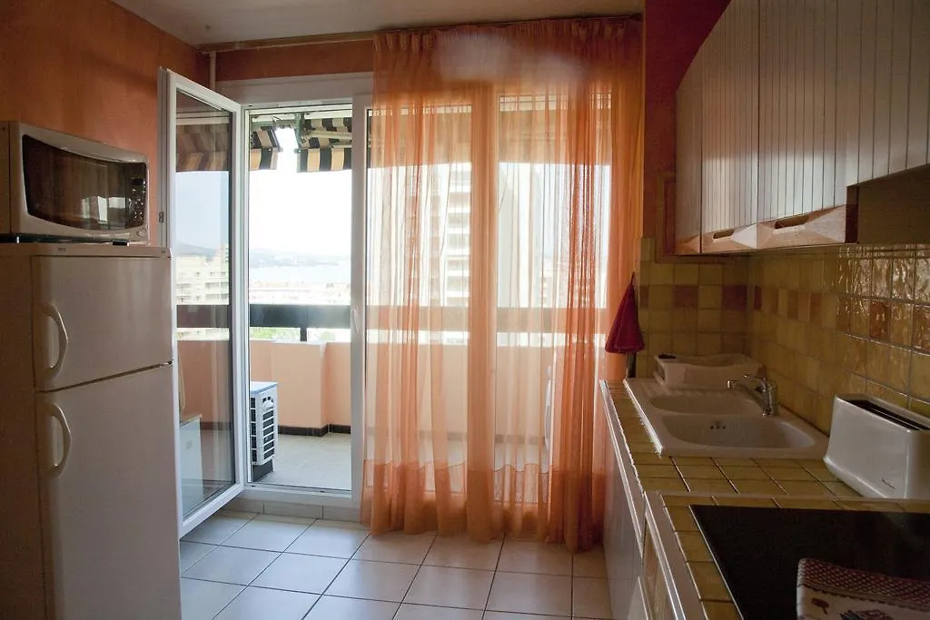 Residence Les Ibis Location Entre Mer Et Montagne Toulon Apartment